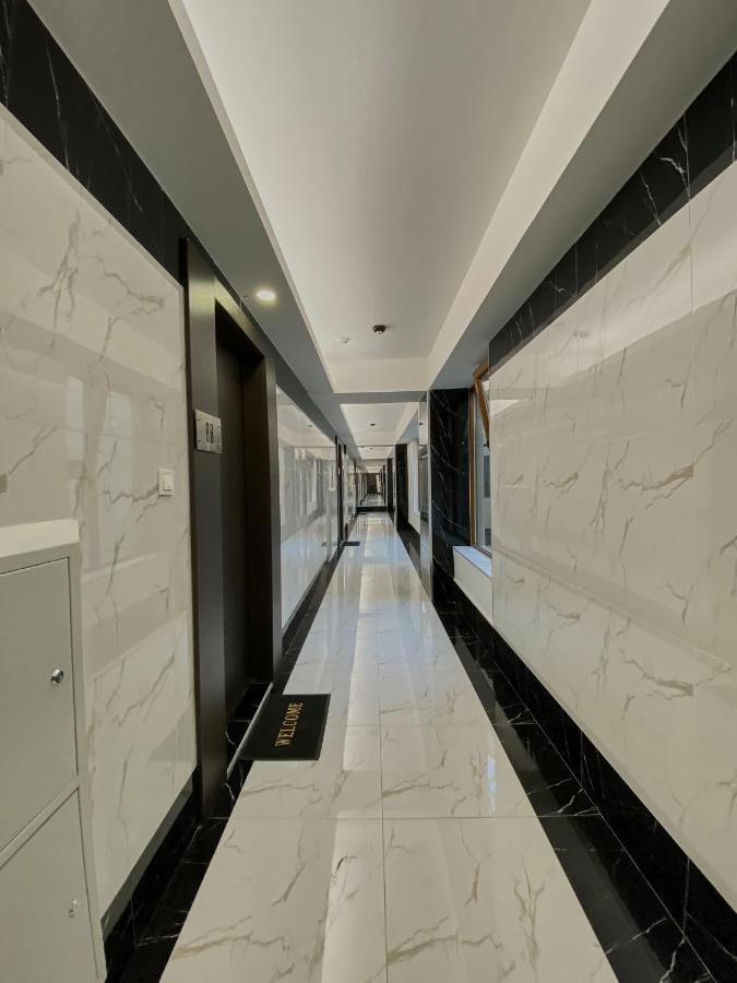 Stylish Apartment, Skopje Centre - Private Parking - Panoramic Views Kültér fotó