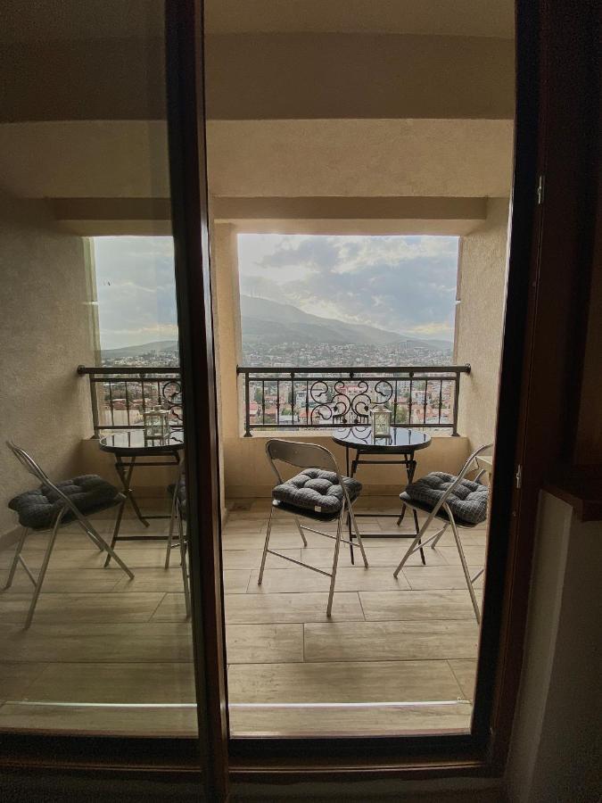 Stylish Apartment, Skopje Centre - Private Parking - Panoramic Views Kültér fotó